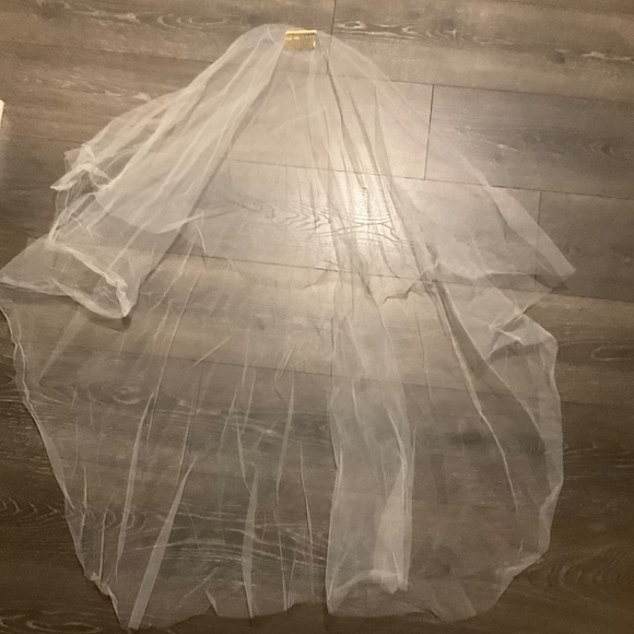 Twigs & Honey for J.Crew Single Layer Fingertip Veil in Ivory #C4061. - Picture 9 of 13